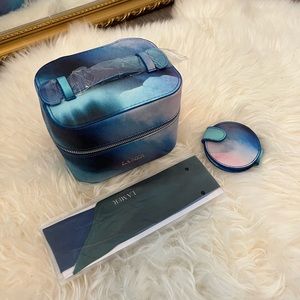 La Mer Traveling Case/Makeup Bag